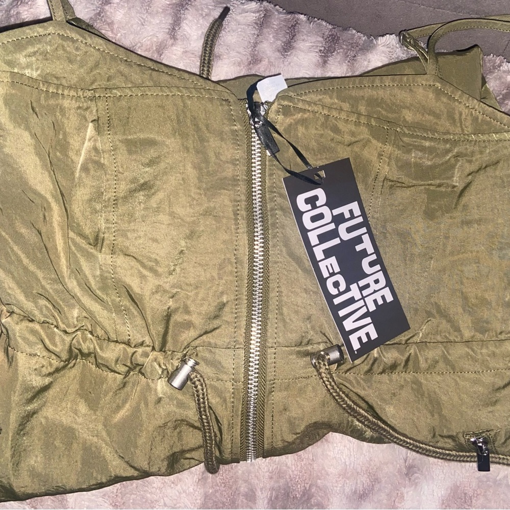 Elegant Olive Green Satin Dress - Picture 5 of 6